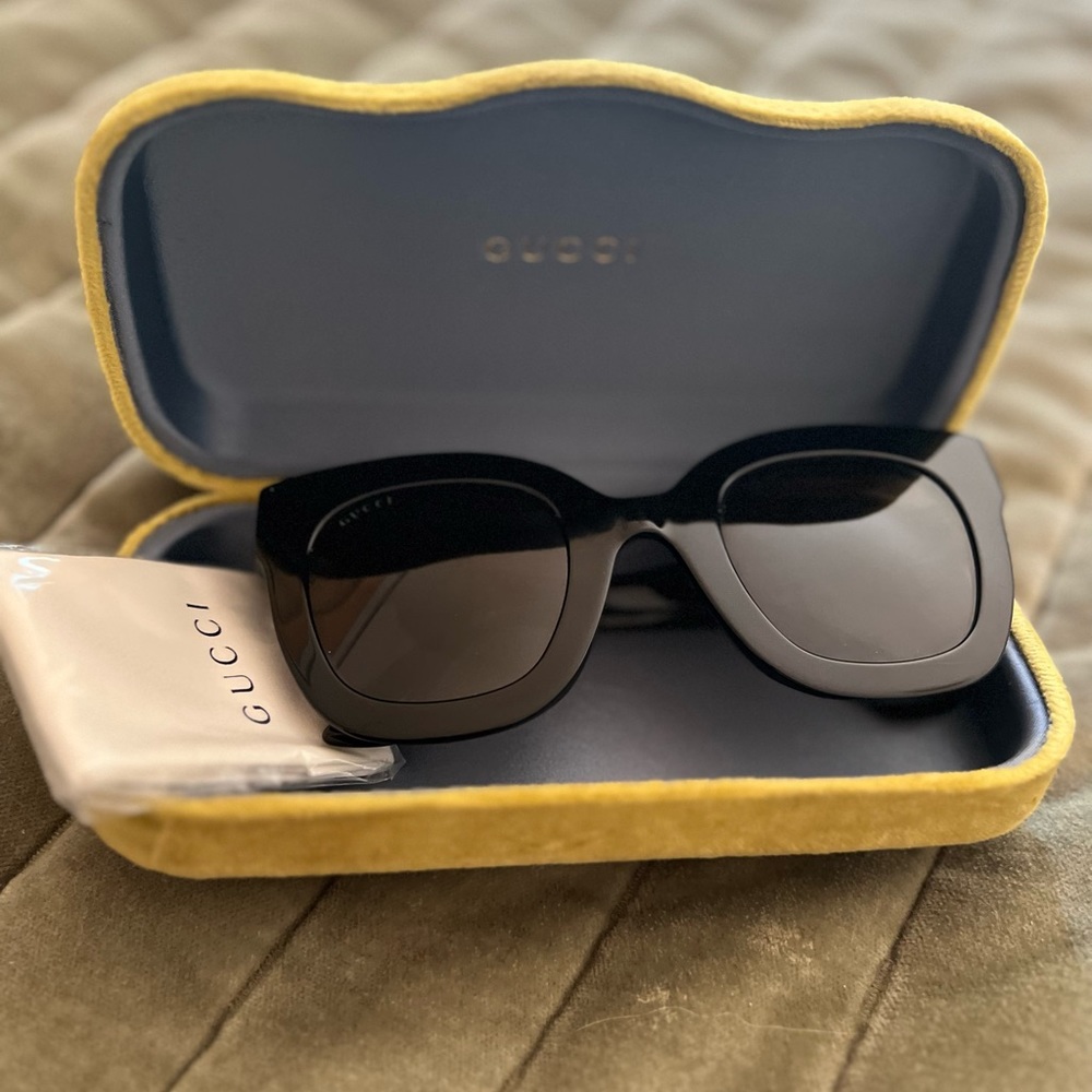 Gucci round acetate studded star glasses